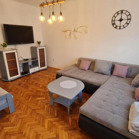 Mohács Ri-Jo Apartman מראה חיצוני תמונה